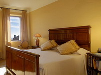 2_simple_room